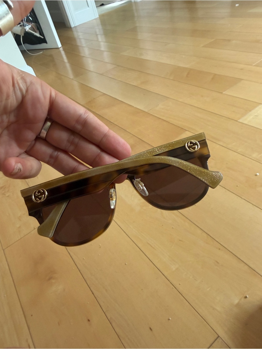 Gucci Brown Tortoiseshell Sunglasses - Dark Brown Lenses - Picture 2 of 3